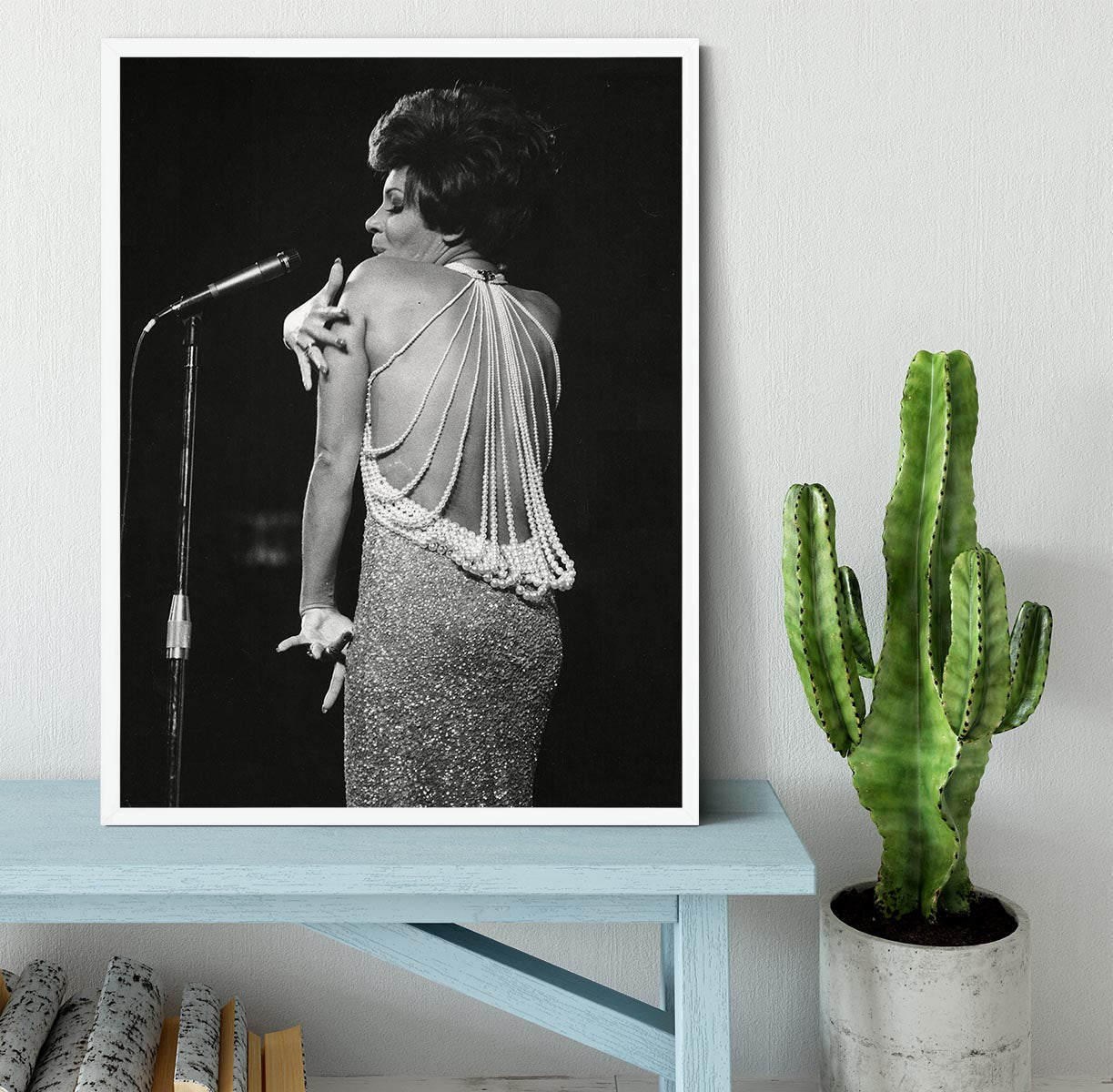 Shirley Bassey on stage Framed Print - Canvas Art Rocks -6