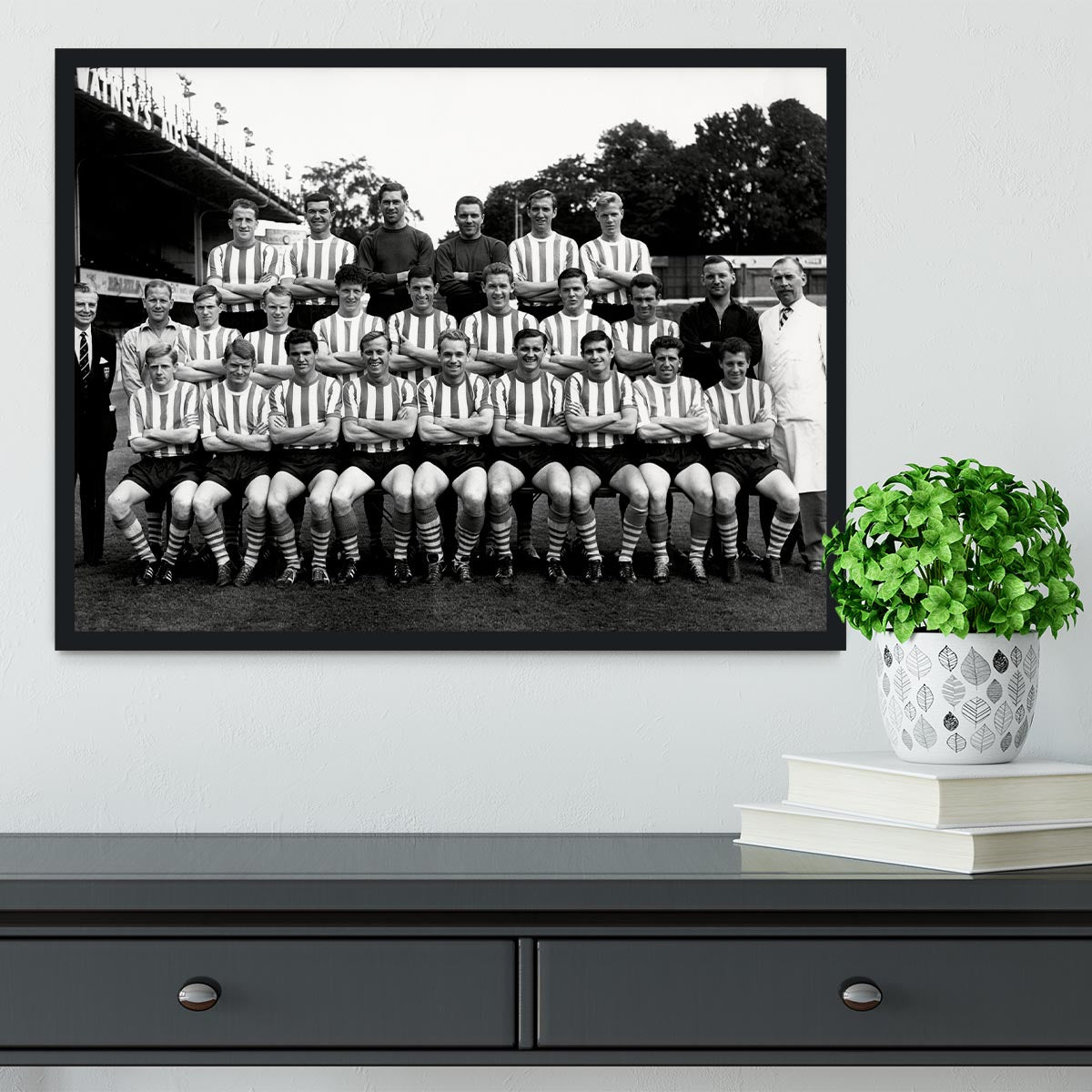 Southampton Football Club Team Photo 1962 Framed Print - Canvas Art Rocks - 2