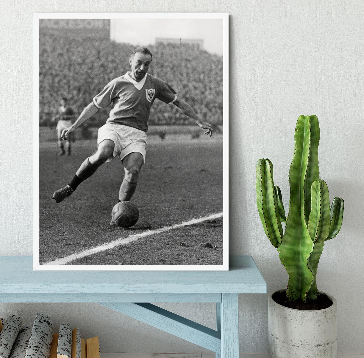 Stanley Matthews playing football Framed Print - Canvas Art Rocks -6