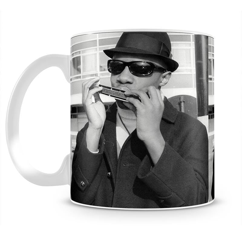 Stevie Wonder playing the harmonica Mug - Canvas Art Rocks - 2