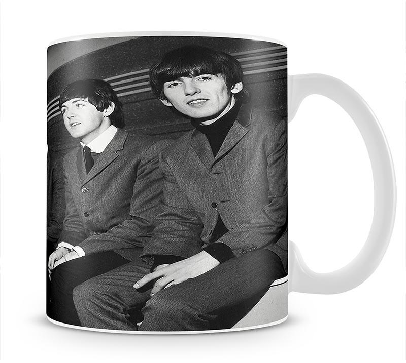 The Beatles backstage in Edinburgh Mug - Canvas Art Rocks - 1