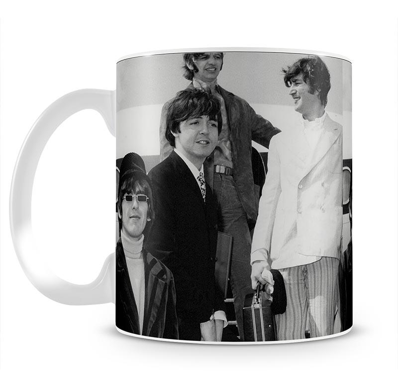 The Beatles leaving London Airport Mug - Canvas Art Rocks - 2