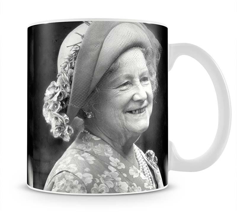 The Queen Mother at the Epsom Derby Mug - Canvas Art Rocks - 1