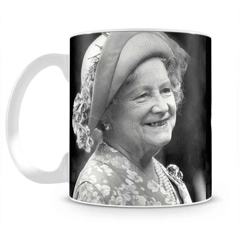 The Queen Mother at the Epsom Derby Mug - Canvas Art Rocks - 2