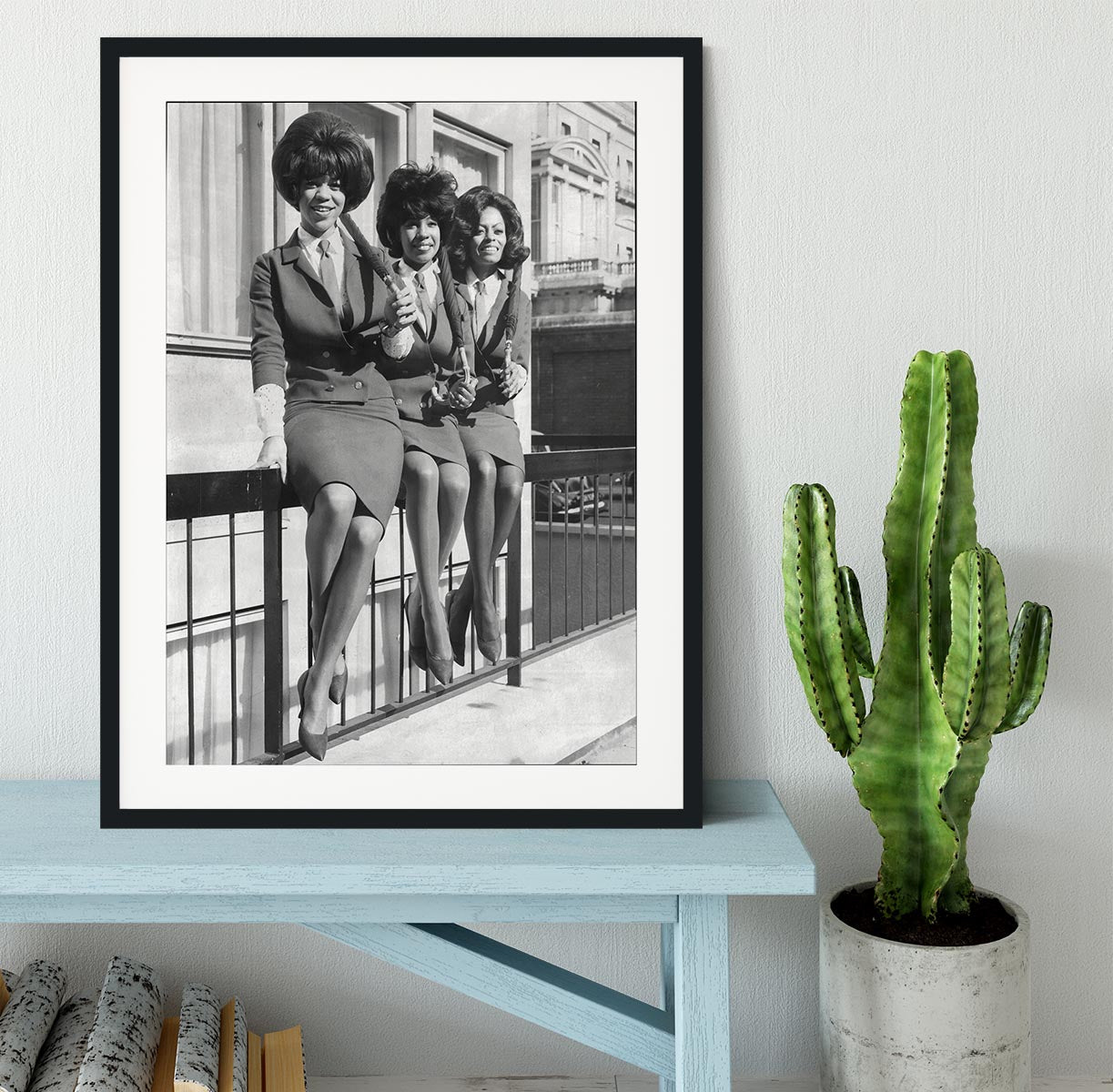 The Supremes in London Framed Print - Canvas Art Rocks - 1