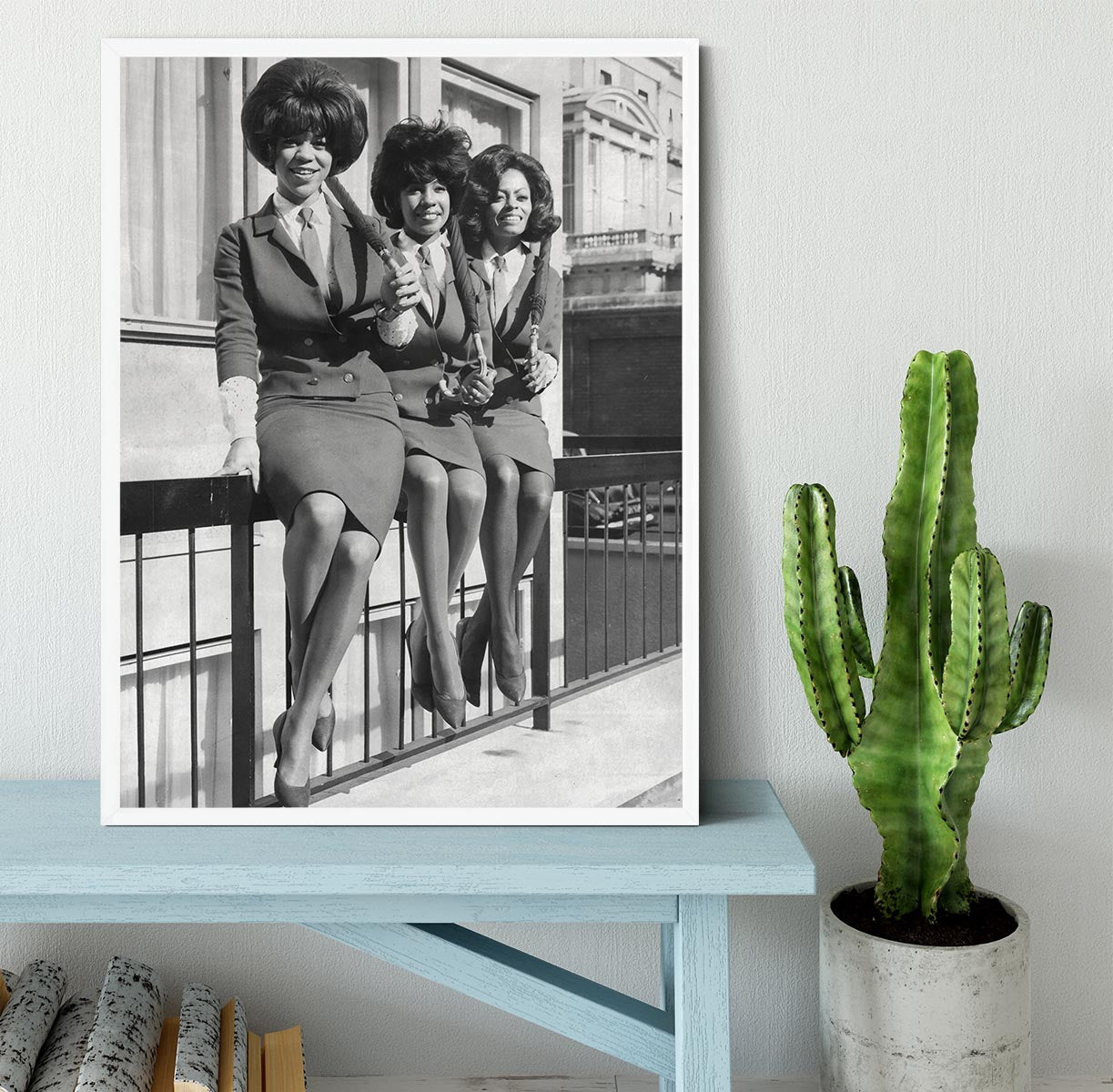 The Supremes in London Framed Print - Canvas Art Rocks -6