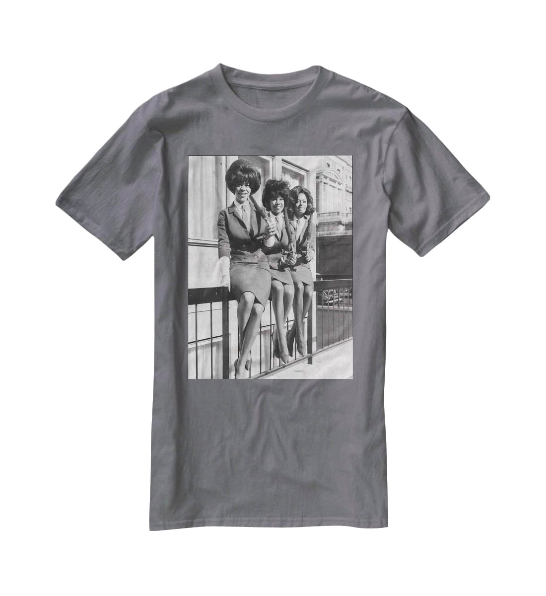 The Supremes in London T-Shirt - Canvas Art Rocks - 3