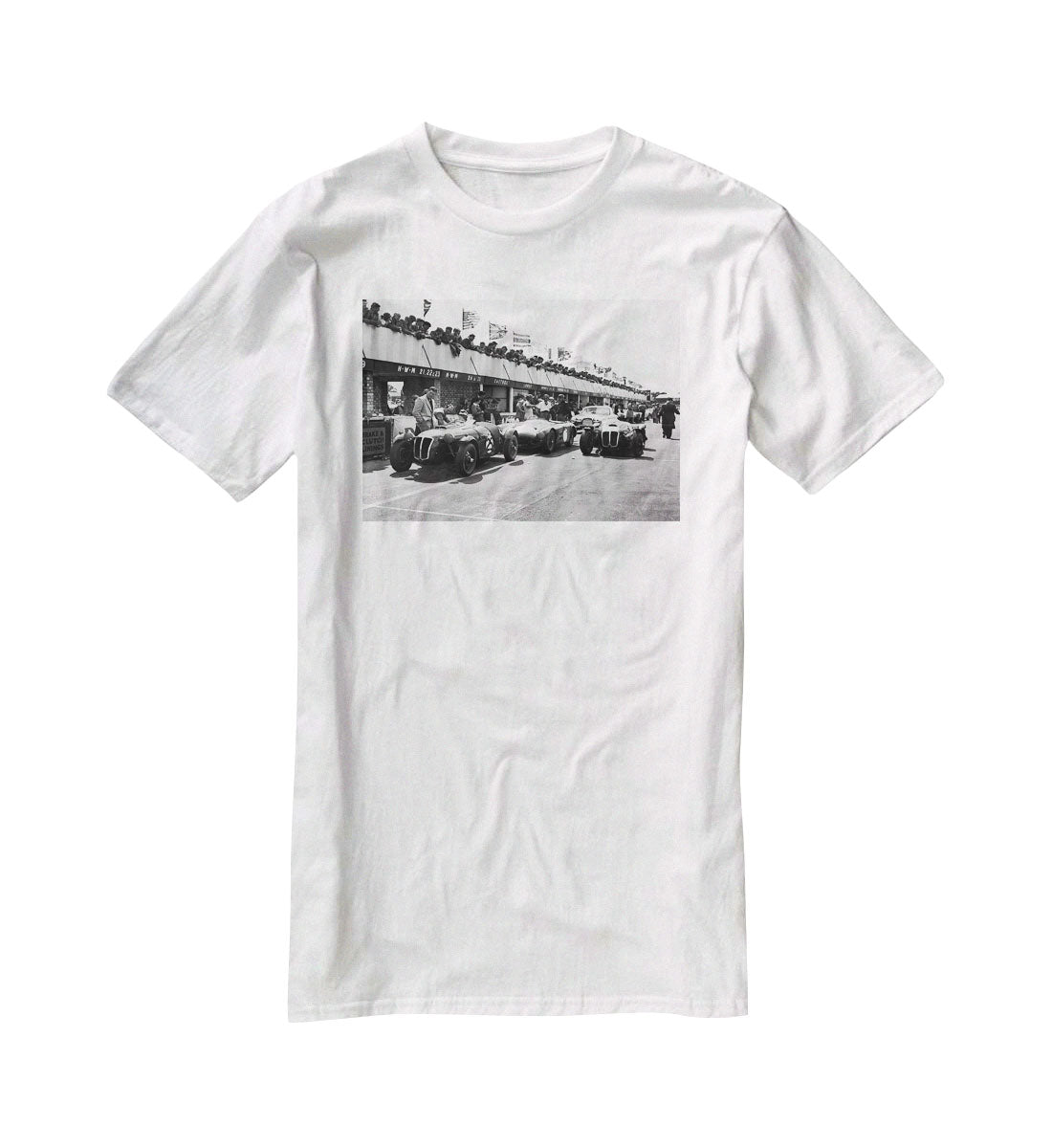 The pit lane at the British Grand Prix at Silverstone in 1953 T-Shirt - Canvas Art Rocks - 5
