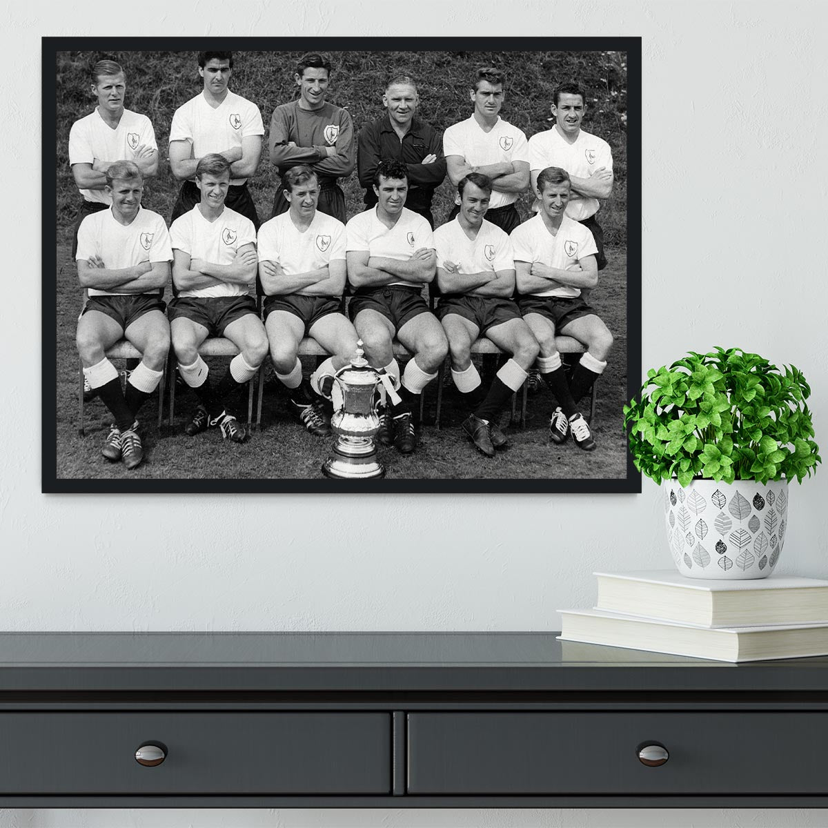 Tottenham Hotspur Team 1962-63 With FA Cup Framed Print - Canvas Art Rocks - 2